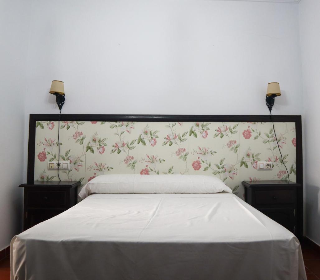 Apartamentos Turisticos Casa Cantillo Carmona  Eksteriør bilde