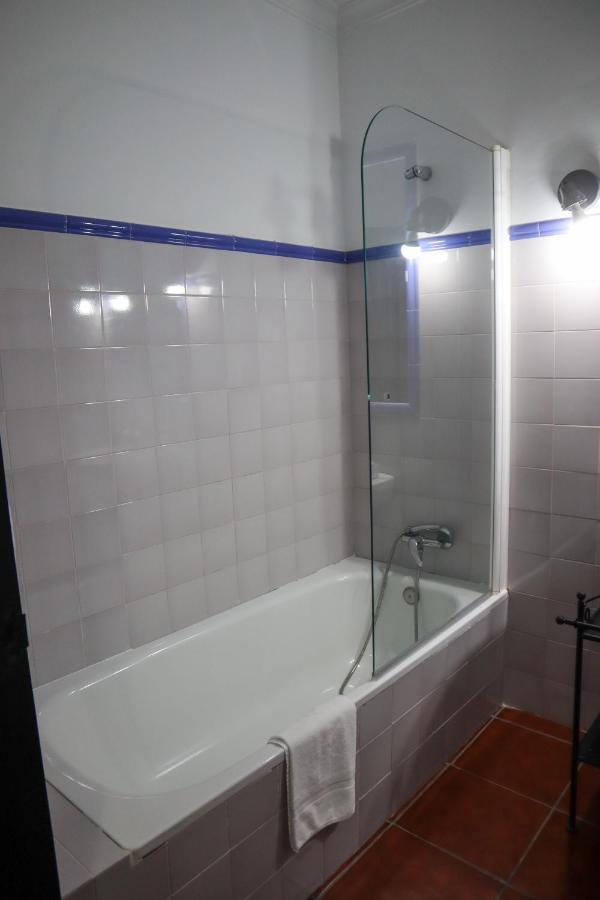 Apartamentos Turisticos Casa Cantillo Carmona  Eksteriør bilde